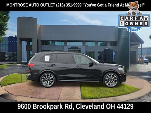 Used 2022 BMW X7 M50i AWD/4WD image 3