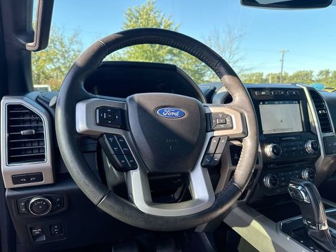 Used 2018 Ford F150 Lariat w/ Equipment Group 502A Luxury AWD/4WD image 11
