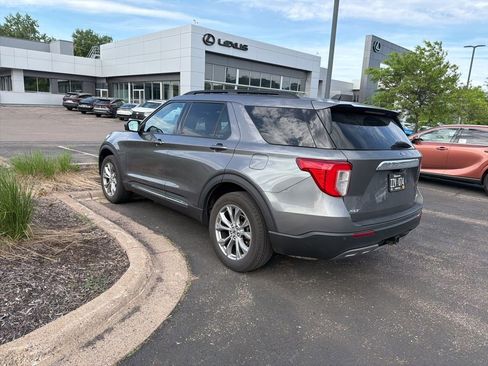 Used 2021 Ford Explorer XLT w/ Equipment Group 202A AWD/4WD image 6