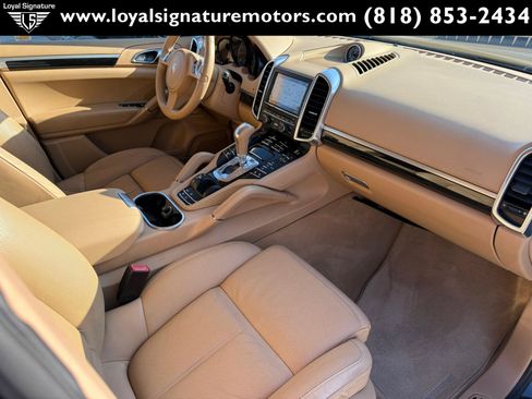 Used 2012 Porsche Cayenne AWD/4WD image 35