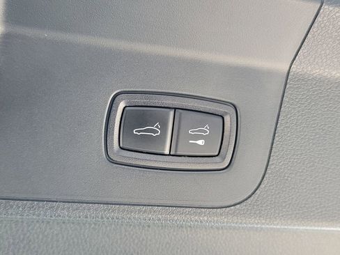 Certified 2018 Porsche Panamera RWD image 18