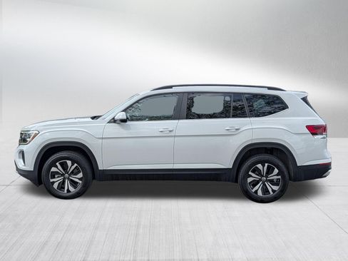 Used 2024 Volkswagen Atlas SE AWD/4WD image 4