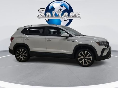 Used 2023 Volkswagen Taos SE image 7