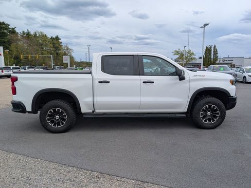 Used 2024 Chevrolet Silverado 1500 ZR2 AWD/4WD image 7