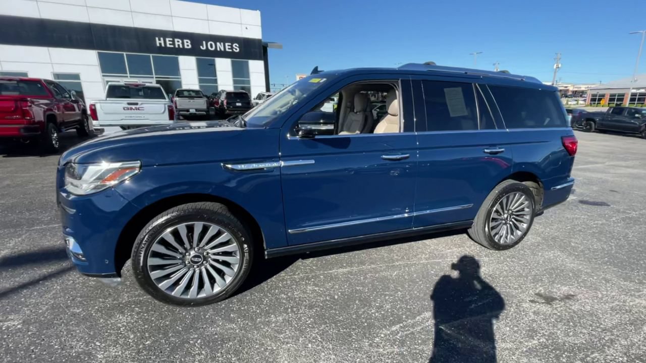 Used 2018 Lincoln Navigator Reserve w/ Technology Package AWD/4WD image 6