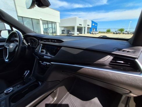 Used 2024 Cadillac XT6 Luxury w/ LPO, Floor Liner Package AWD/4WD image 14