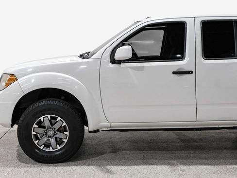 Used 2019 Nissan Frontier PRO-4X image 10