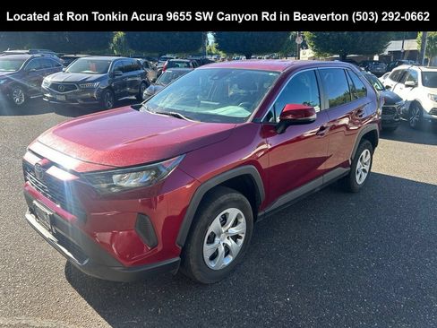 Used 2022 Toyota RAV4 LE AWD/4WD image 6