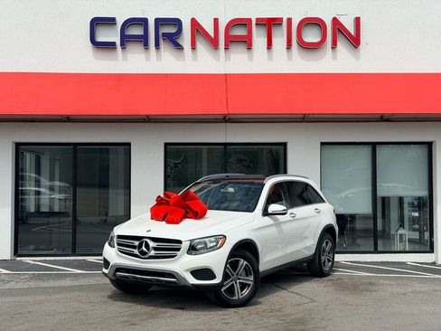 Used 2018 Mercedes-Benz GLC 300 image 2