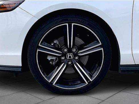 Used 2023 Honda Accord Sport image 10