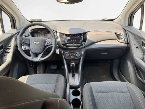 Used 2020 Chevrolet Trax LS w/ Tint and Cruise Package AWD/4WD image 21
