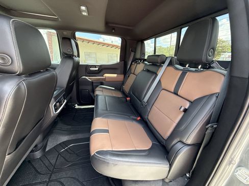 Used 2021 Chevrolet Silverado 1500 High Country AWD/4WD image 26