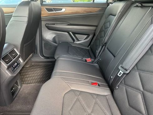 Certified 2026 Volkswagen Atlas SE FWD image 26