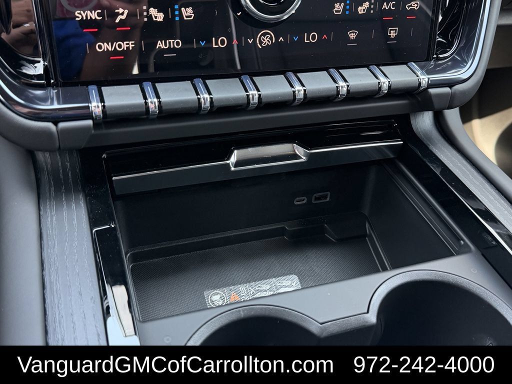 New 2026 GMC Yukon AT4 Ultimate w/ LPO, Floor Liner Package AWD/4WD image 18