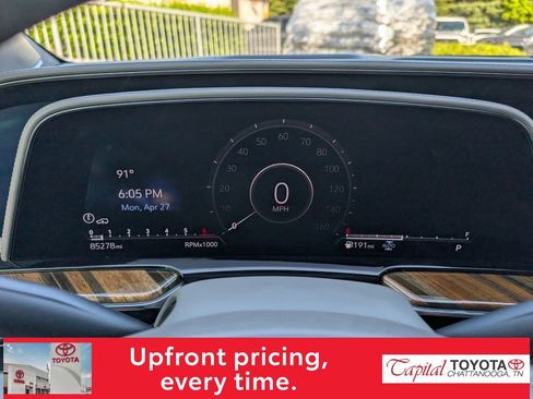 Used 2021 Cadillac Escalade ESV Premium Luxury Platinum w/ Heavy-Duty Trailer Package AWD/4WD image 21