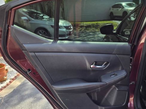 Used 2021 Nissan Sentra SV FWD image 15
