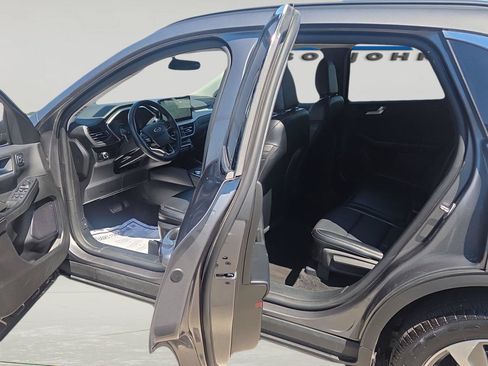 Used 2024 Ford Escape Platinum AWD/4WD image 10