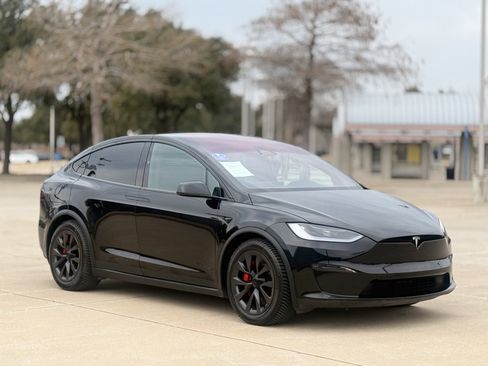 Used 2023 Tesla Model X Plaid image 1
