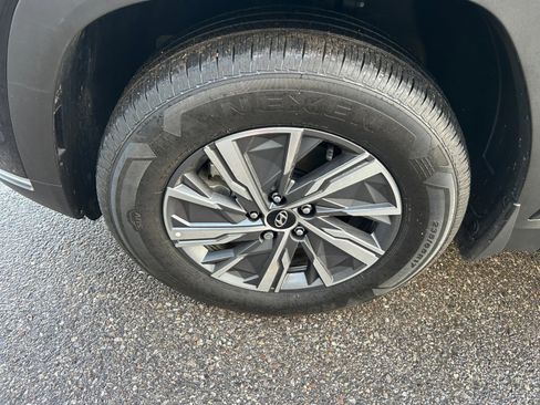 Used 2024 Hyundai Tucson Blue image 12