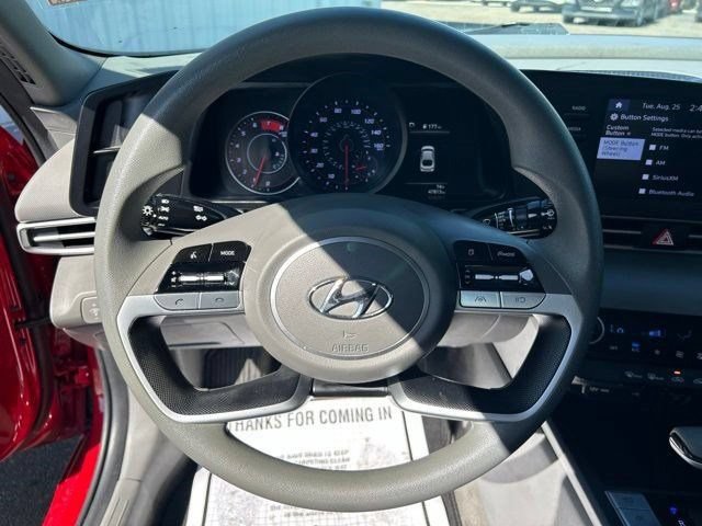 Used 2023 Hyundai Elantra SEL FWD image 16
