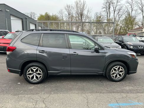 Used 2021 Subaru Forester Premium AWD/4WD image 4