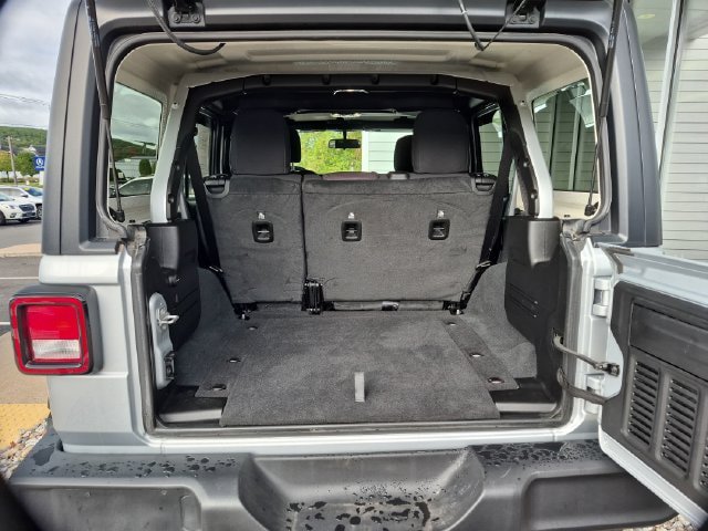 Used 2022 Jeep Wrangler Unlimited Sport AWD/4WD image 4