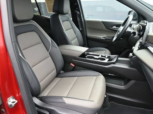 Used 2026 Chevrolet Equinox LT w/ Convenience Package II AWD/4WD image 31
