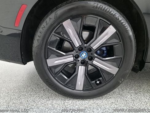 Used 2024 BMW iX xDrive50 w/ Premium Package AWD/4WD image 13