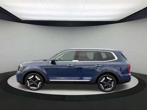 Used 2023 Kia Telluride S w/ S Sunroof Package image 5
