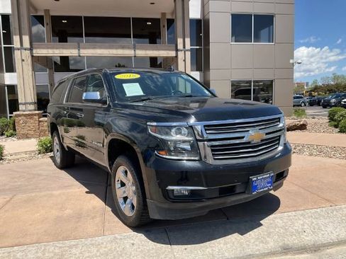 Used 2018 Chevrolet Suburban Premier AWD/4WD image 10