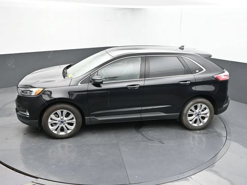 Used 2022 Ford Edge Titanium w/ Equipment Group 301A AWD/4WD image 24