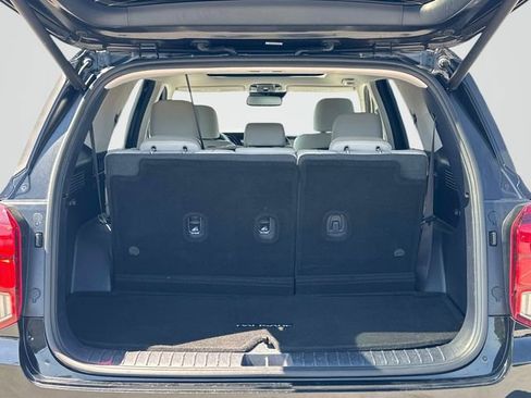 Used 2022 Hyundai Palisade SEL w/ 8P Bench Seat Package FWD image 19