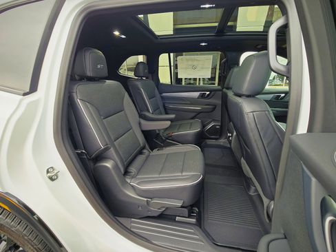 New 2026 Buick Enclave Sport Touring w/ Super Cruise Package image 17