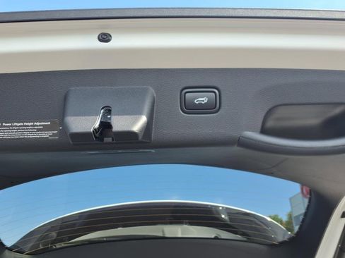 Used 2026 Kia Sportage EX w/ EX Panorama Roof Package image 7