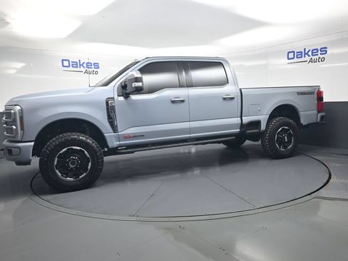 Used 2026 Ford F250 Platinum w/ Platinum Plus Package AWD/4WD image 5