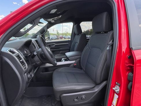Used 2025 RAM 1500 Big Horn AWD/4WD image 37