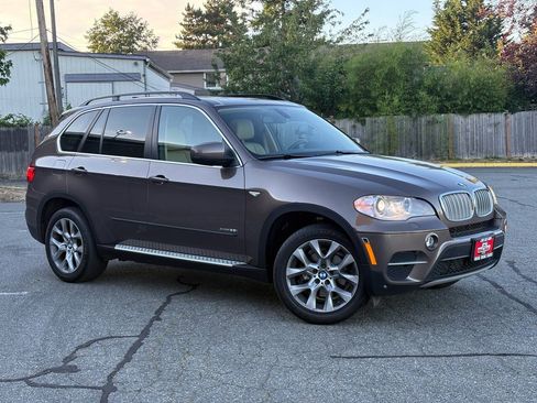 Used 2013 BMW X5 xDrive35i AWD/4WD image 2