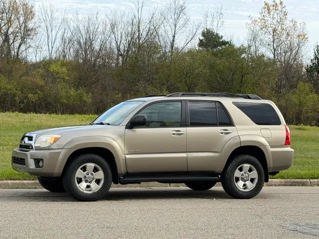 Used 2006 Toyota 4Runner SR5 AWD/4WD image 10