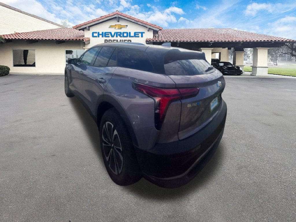 Used 2025 Chevrolet Blazer EV LT w/ Super Cruise Package AWD/4WD image 3