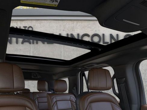 New 2026 Lincoln Navigator Reserve AWD/4WD image 22