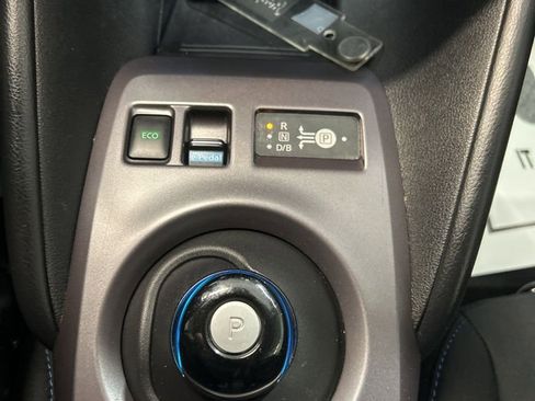Used 2022 Nissan Leaf S image 30