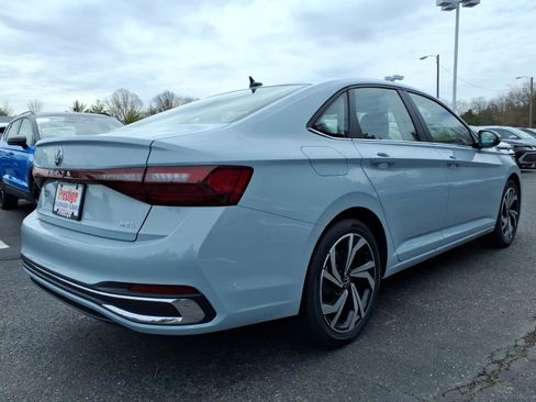 New 2026 Volkswagen Jetta SEL image 2