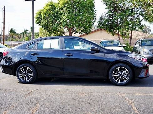 Used 2023 Kia Forte LXS FWD image 7