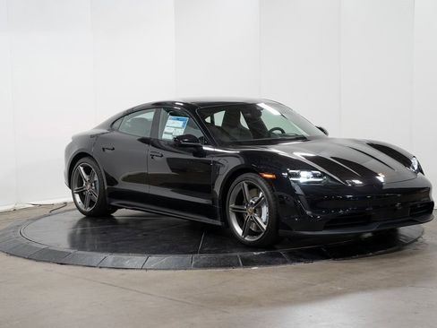 Used 2024 Porsche Taycan 4S image 7