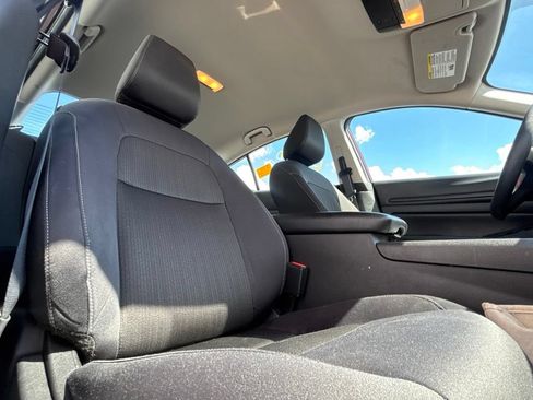 Used 2025 Nissan Altima 2.5 SV FWD image 27