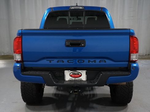 Used 2016 Toyota Tacoma TRD Off-Road w/ Towing Package AWD/4WD image 7