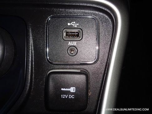 Used 2018 Jeep Compass Latitude w/ Popular Equipment Group AWD/4WD image 15