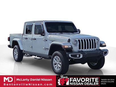 Used 2023 Jeep Gladiator Sport