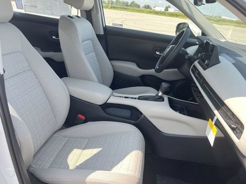 Certified 2024 Honda HR-V LX image 32