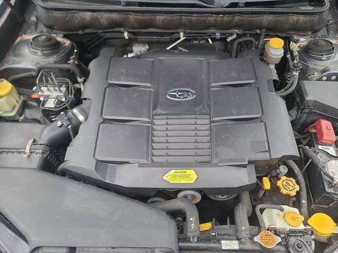 Used 2011 Subaru Legacy 3.6R Limited AWD/4WD image 19